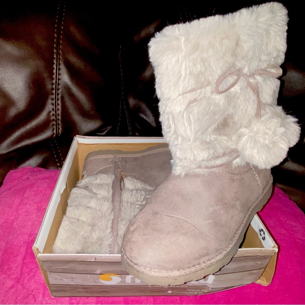 BOOTS